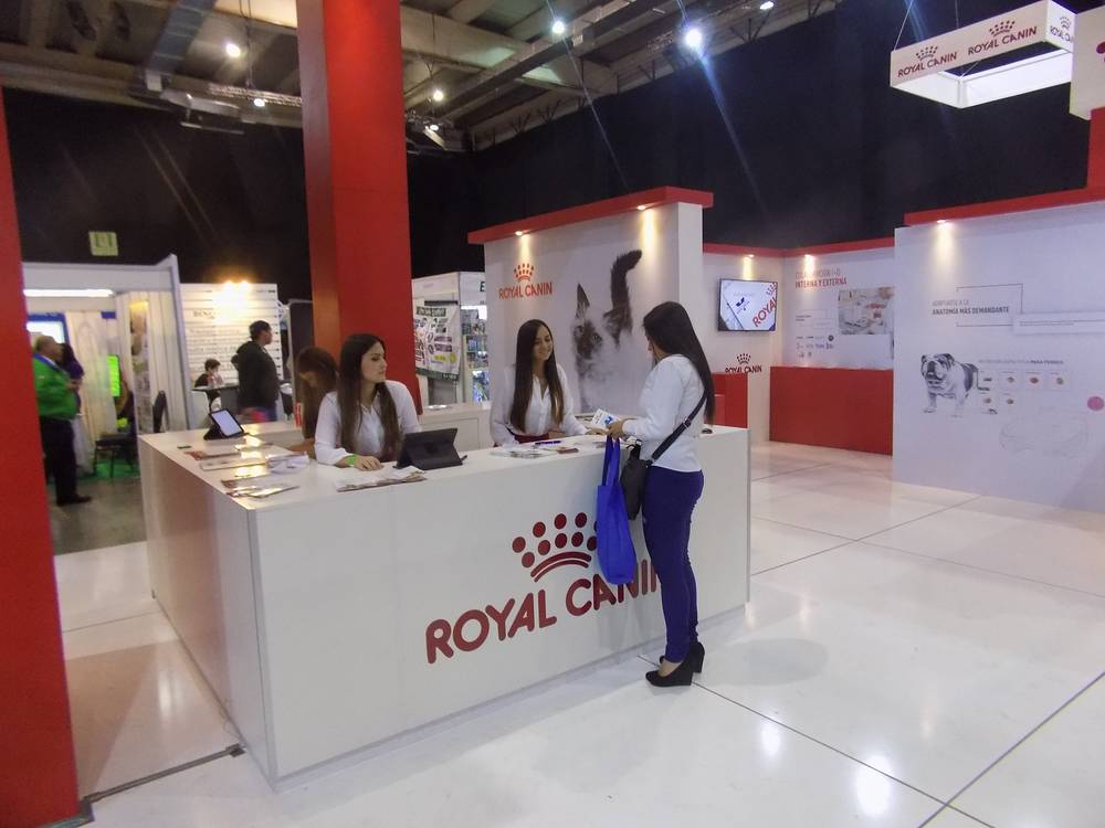 Stand de activación Royal Canin en feria de mascotas